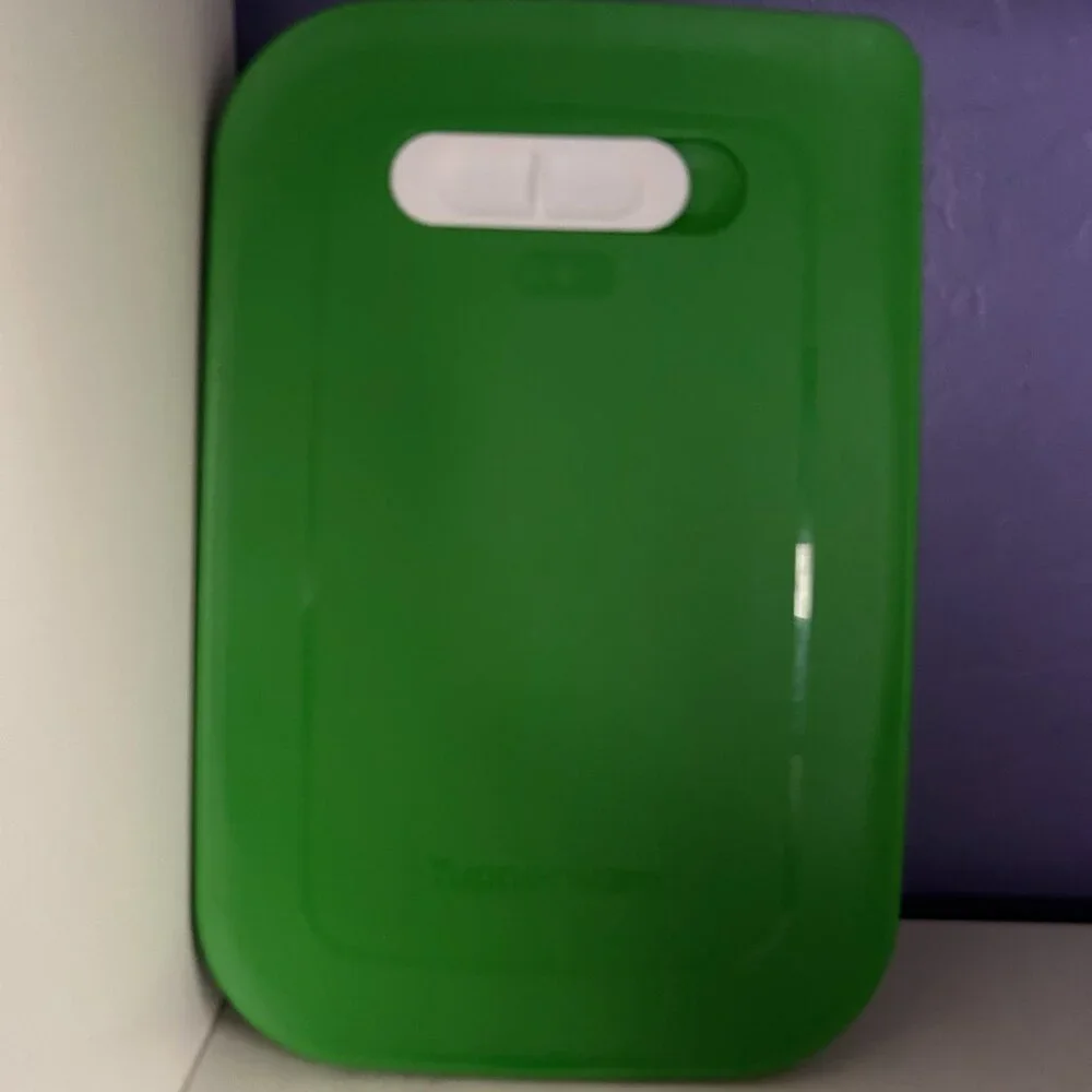 Tupperware FridgeSmart Medium Container - Picture 4 of 8
